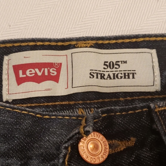Levi's Jeans - Picture 3 of 6